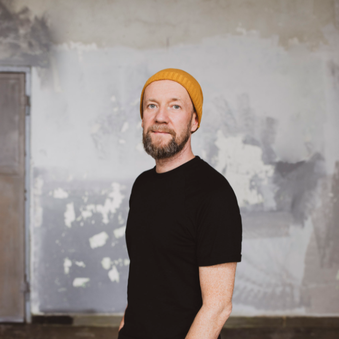 How to design timeless and durable furniture? Piotr Kuchciński on the history of his collaboration with Balma and his approach to design