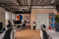 mich-trans-lisi- ogon-zurawicki-design-kroniki-studio-multibase-k2-jsystem-etum-open-space-Balma.jpg