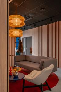 mich-trans-lisi- ogon-zurawicki-design-kroniki-studio-unu-miejsce-spotkan-strefa-powitalna-Balma.jpg