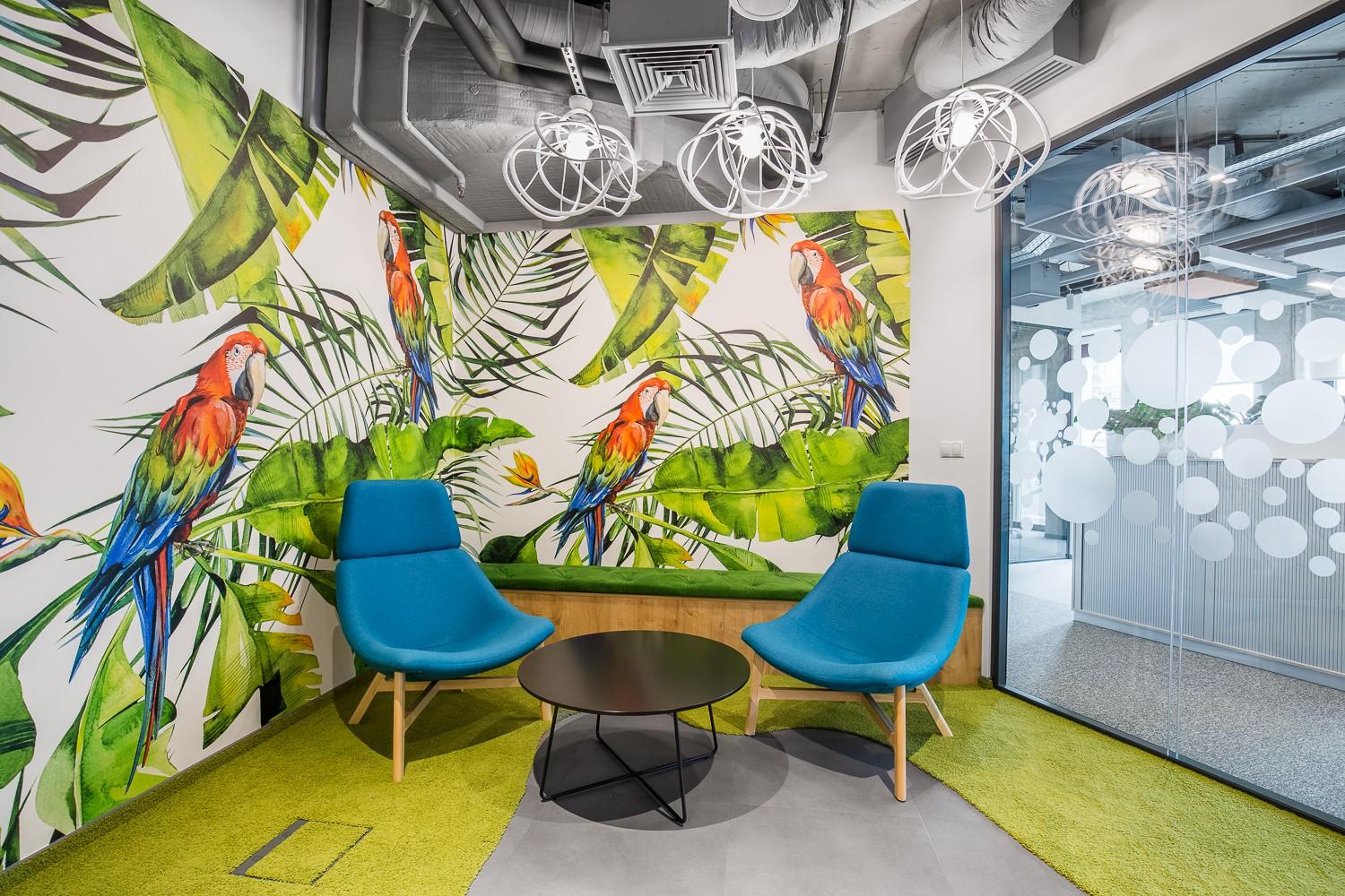 Simplic system of tables and desks