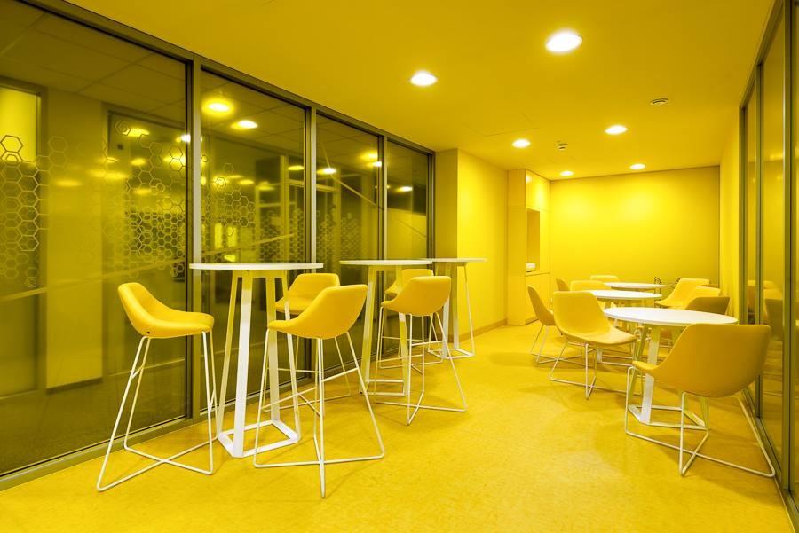 Simplic system of tables and desks